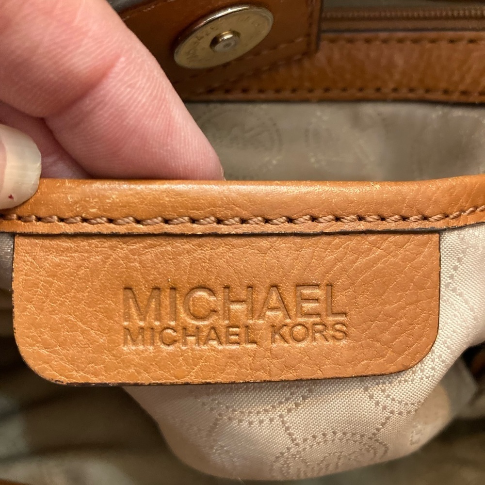 Michael Kors SIGNATURE bucket LOGO TOTE  with drawstring tassels MK SHOULDERBAG​ - Picture 8 of 15